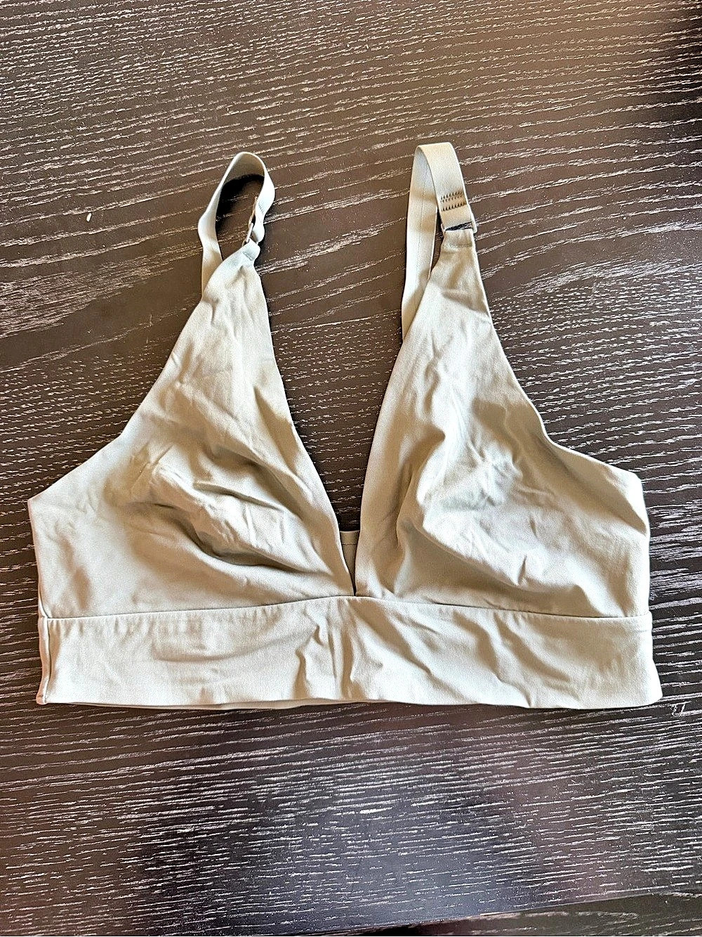 Everlane The Invisible Bra Bralette in Sage Green